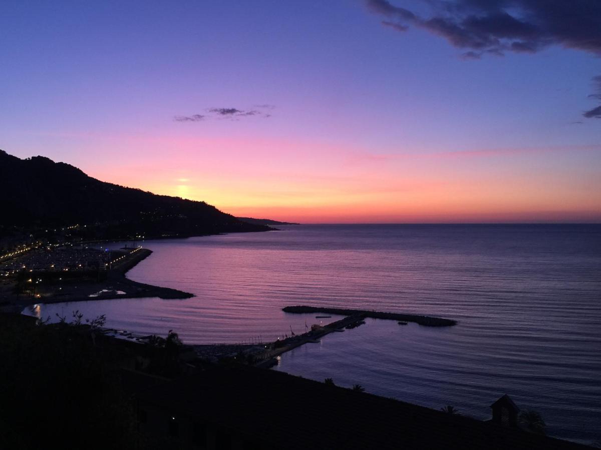 Villa L'Ensoleillee Vue Panoramique Mer, 250 M De La Plage Et Du Centre Ville Menton Eksteriør bilde